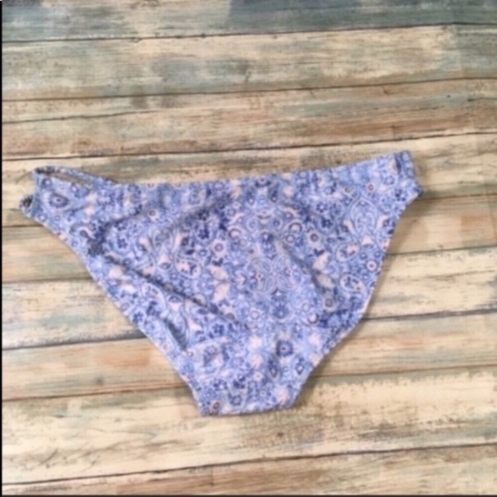 Xhilaration Blue Pink Paisley Bikini Bottoms Women’s XS Side Strap Cutout Swim - Picture 3 of 4